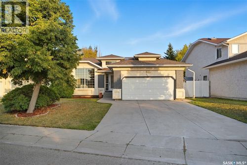 302 Blackthorn Cres, Saskatoon, SK, S7V1B1 | Card Image