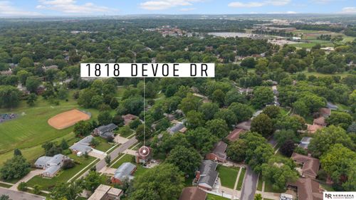 1818 Devoe Dr, Lincoln, NE, 68506-1824 | Card Image