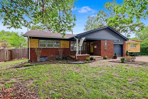 931 S Broadmoor, Wichita, KS, 67207 | Card Image