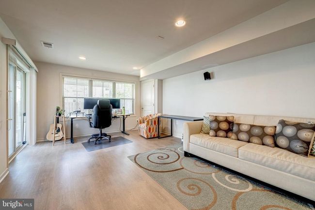 23314 Tradewind Dr, Townhouse with 3 bedrooms, 4 bathrooms and null parking in BRAMBLETON VA | Image 43