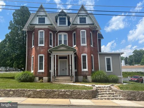 35 W Wyomissing Ave, MOHNTON, PA, 19540-1936 | Card Image