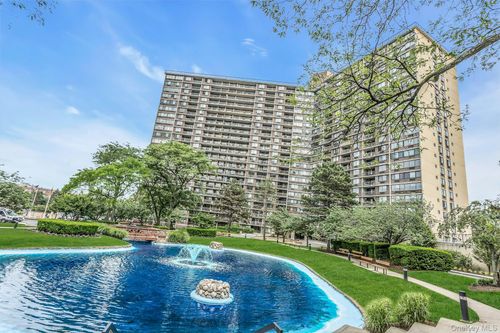 apt-11f-2 Bay Club Dr, Bayside, NY, 11360-2926 | Card Image