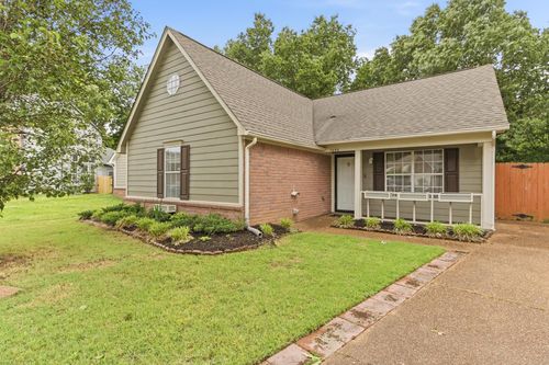 7893 Bentwood Cir, Cordova, TN, 38018-7813 | Card Image