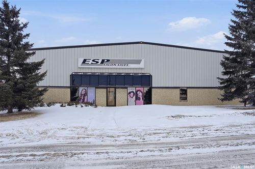 210 44th St E, Saskatoon, SK, S7K8A7 | Card Image