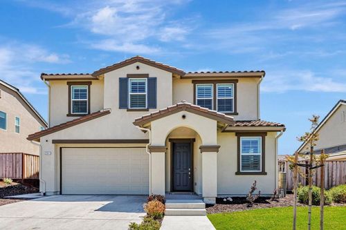 2041 Camden St, Hollister, CA, 95023-6932 | Card Image
