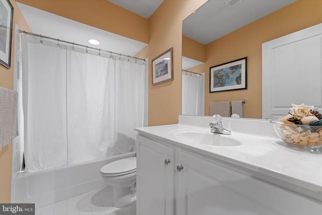 19070 Arroyo Ter, Townhouse with 4 bedrooms, 5 bathrooms and null parking in Lansdowne VA | Image 15