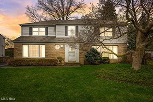 24039 Shelburne Road, Shaker Heights, OH, 44122 | Card Image