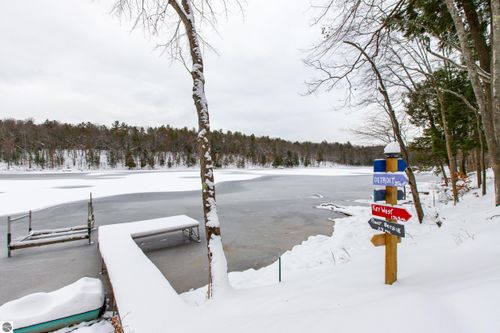 16602 Acorn Rdg, Beulah, MI, 49617-9558 | Card Image