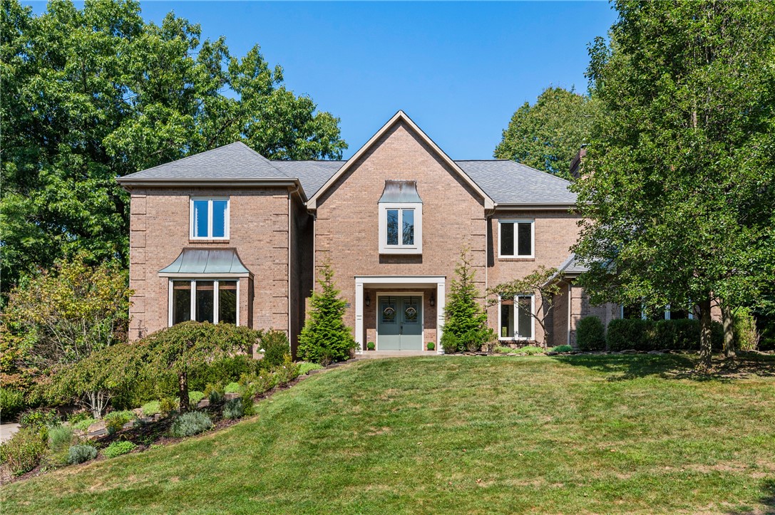 Chaucer Ct, Sewickley, PA 15143