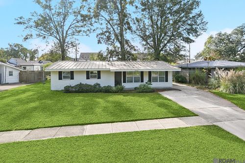 9046 Kingcrest Pkwy, Baton Rouge, LA, 70810-4045 | Card Image