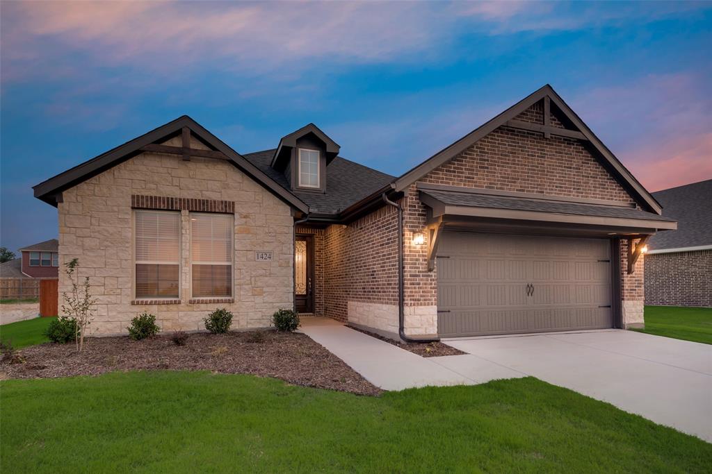 1424 Whitetail Lane, For Sale in Azle Zoocasa