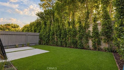 1/2 Genesta, Encino, CA, 91316 | Card Image