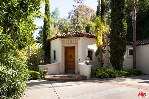 1031 Cove Way, Beverly Hills, CA, 90210-2818 | Card Image