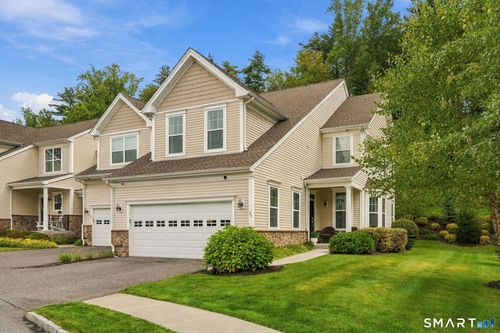 85-85 Ridgewood Dr, Middlebury, CT, 06762-2940 | Card Image