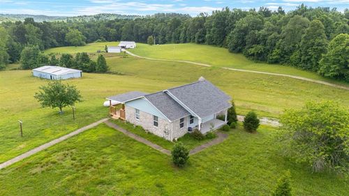 7396 Caneyville Rd, Morgantown, KY, 42261-9729 | Card Image