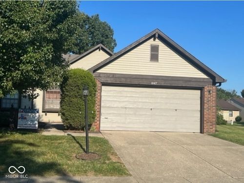 1647 Justin Ave, Indianapolis, IN, 46219-8500 | Card Image