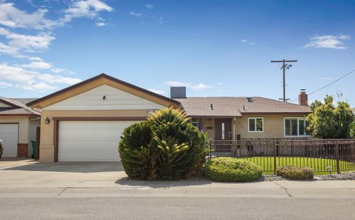 1133 S Orange Ave, Lodi, CA, 95240-5527 | Card Image