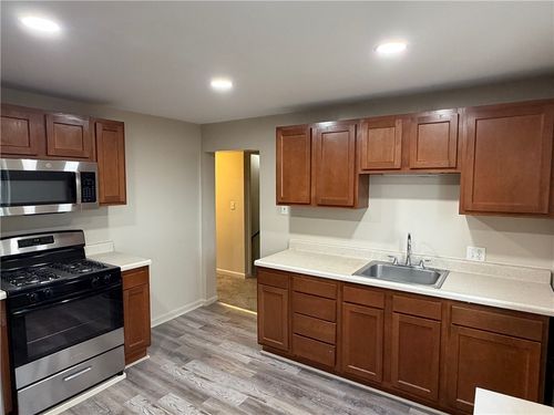 1706 Rhine St, Pittsburgh, PA, 15212-3749 | Card Image