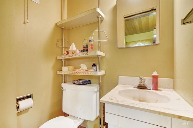 425 W 700 N, House other with 4 bedrooms, 2 bathrooms and 2 parking in Paul ID | Image 8