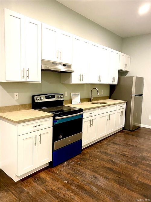 ste-2c-59 North St, Middletown, NY, 10940-5063 | Card Image