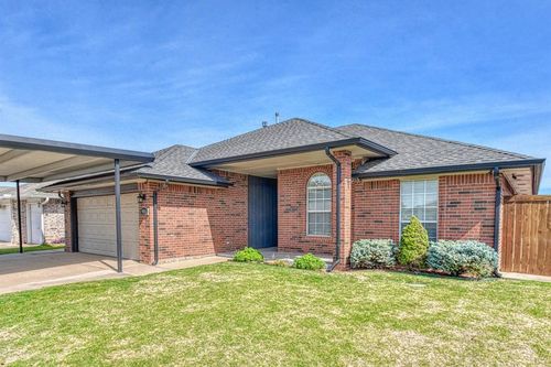 901 Se 36th St, Moore, OK, 73160-7732 | Card Image