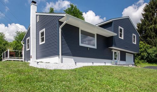 25 Nob Cir, Newburgh, NY, 12550-1246 | Card Image