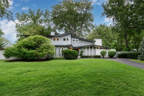695 Ivy Ln, Glencoe, IL, 60022-2023 | Card Image