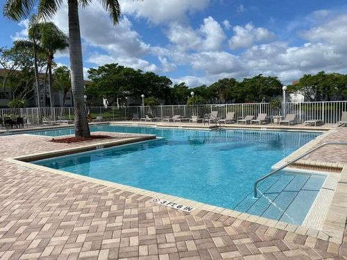 apt-827-1401 Village Blvd, West Palm Beach, FL, 33409-2765 | Card Image