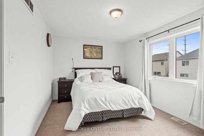 427 Vendevale Ave, House attached with 3 bedrooms, 2 bathrooms and 1 parking in Stittsville ON | Image 20