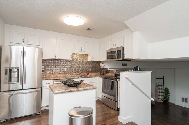 APT-220 - 4902 University Ave, Condo with 2 bedrooms, 2 bathrooms and null parking in Des Moines IA | Image 4