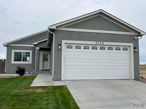 3734 Raccoon Ln, Pueblo, CO, 81005-3387 | Card Image