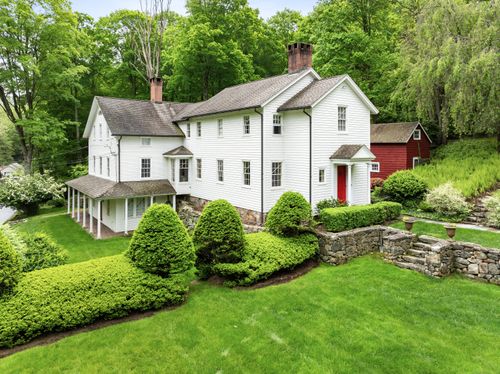 247 Mill Rd, New Canaan, CT, 06840-4313 | Card Image