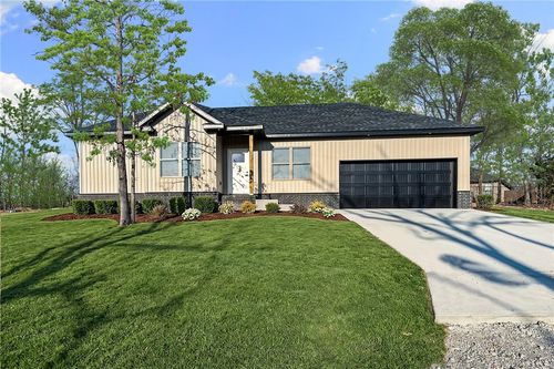 37 Wishaw Dr, Bella Vista, AR, 72715-2803 | Card Image