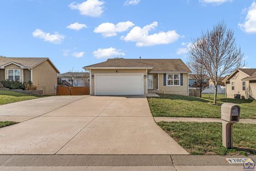 7105 Sw 17th Ter, Topeka, KS, 66615-1154 | Card Image