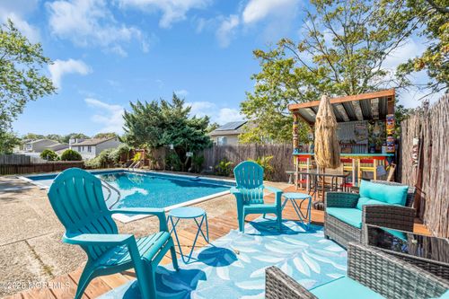 2 Lee Ct, Barnegat, NJ, 08005-1405 | Card Image