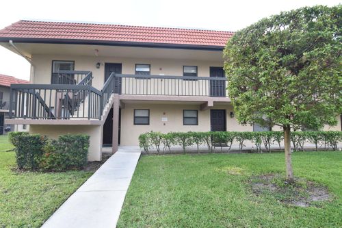 102-21895 Lake Forest Cir, Boca Raton, FL, 33433-3301 | Card Image