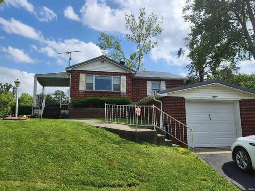 827 Ne Main St, Paoli, IN, 47454-9235 | Card Image