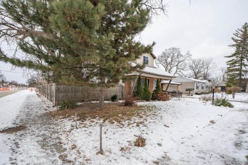 3668 Allen St, Inkster, MI, 48141-3028 | Card Image