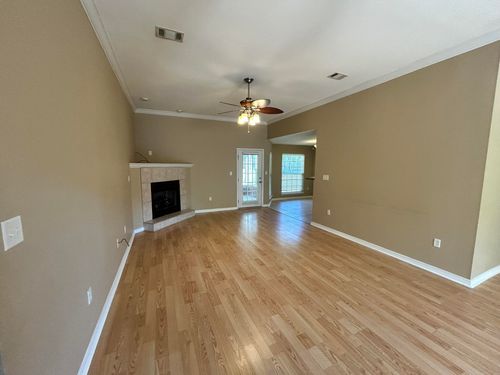 5819 Roberts Rd, Crestview, FL, 32536-9377 | Card Image