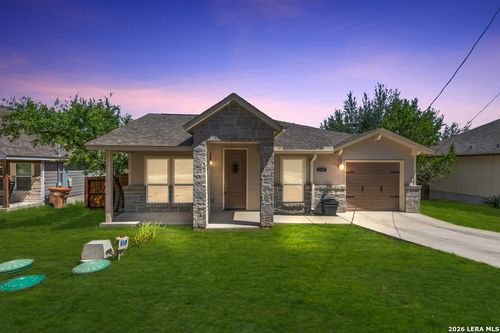 1101 Cedar Bnd, Canyon Lake, TX, 78133-2822 | Card Image