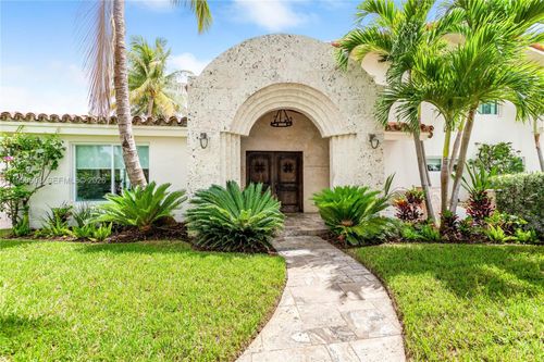 12515 Palm Rd, North Miami, FL, 33181-2611 | Card Image