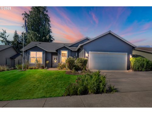 934 Wilson Ave, Cottage Grove, OR, 97424-2828 | Card Image