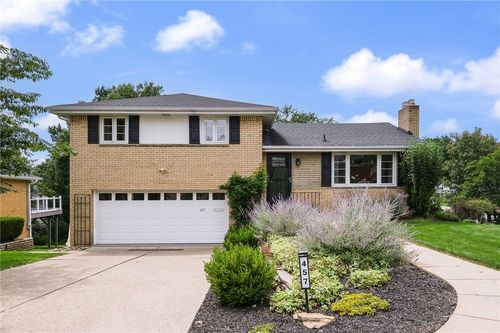 457 Orchard Spring Rd, Scott Twp, PA, 15220 | Card Image