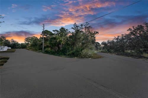 7049 Centerwood Ave, SPRING HILL, FL, 34606-2608 | Card Image