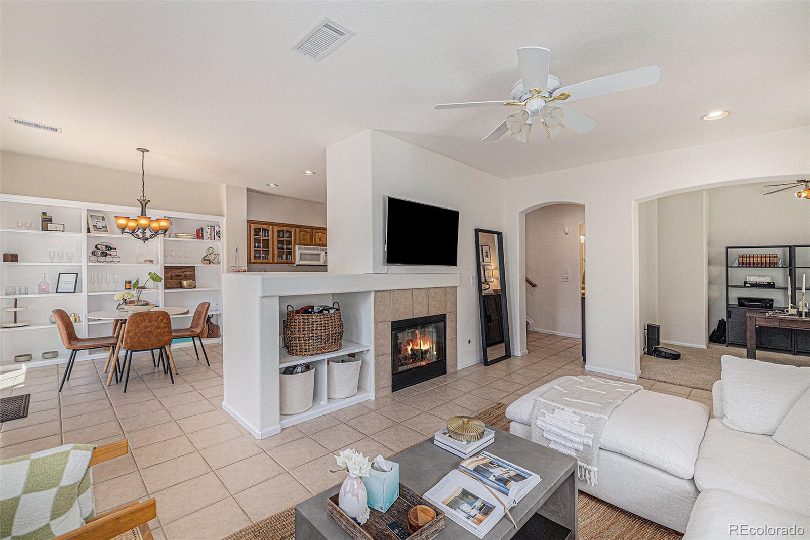Whitehaven Cir, Highlands Ranch, CO 80129