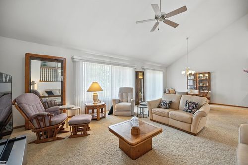 33831 Au Sable Dr, Chesterfield, MI, 48047-4389 | Card Image