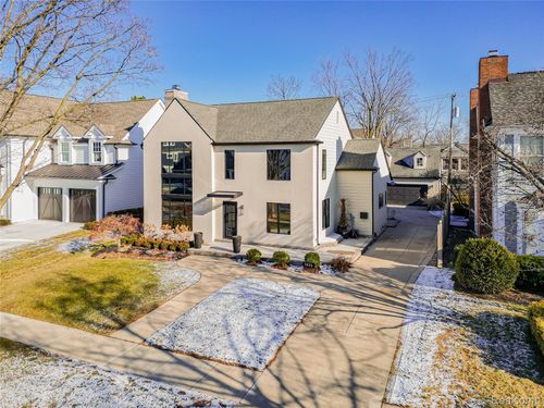 1323 Washington Blvd, Birmingham, MI, 48009-4157 | Card Image