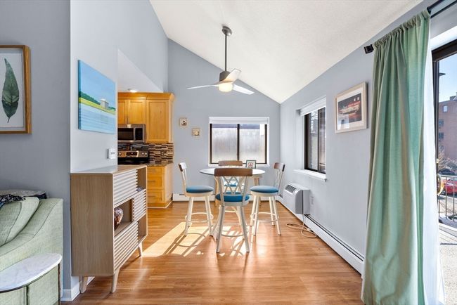APT-201 - 9 Barton Sq, Condo with 2 bedrooms, 2 bathrooms and 1 parking in Salem MA | Image 6