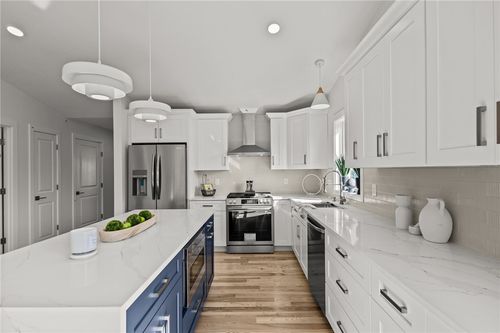 4-700 Sandy Ln, Warwick, RI, 02889-8240 | Card Image