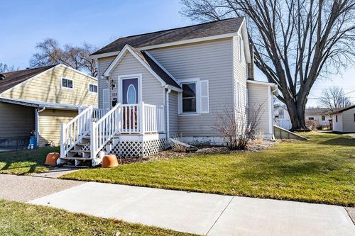 519 S 2nd Street, La Crescent, MN, 55947 | Card Image